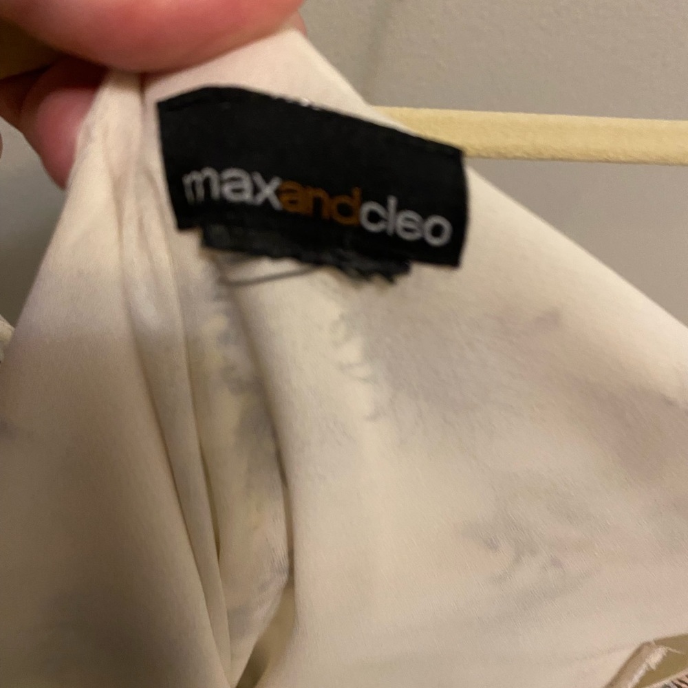 Stunning MaxandCleo Flowing beige dress size small. Flowing very stylish - Picture 11 of 13